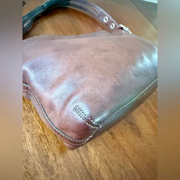 ‼️SOLD ‼️Vintage Coach East West Legacy Shoulder Bag in Mahogany Y2K 2006 - Picture 8 of 15